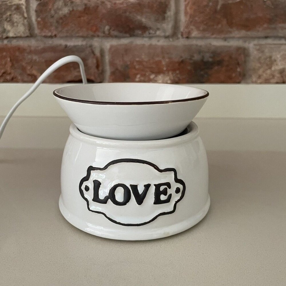 [Scentsy] NEW Love Country Element Wax Warmer 🤍 Cream White Retired Opened Box